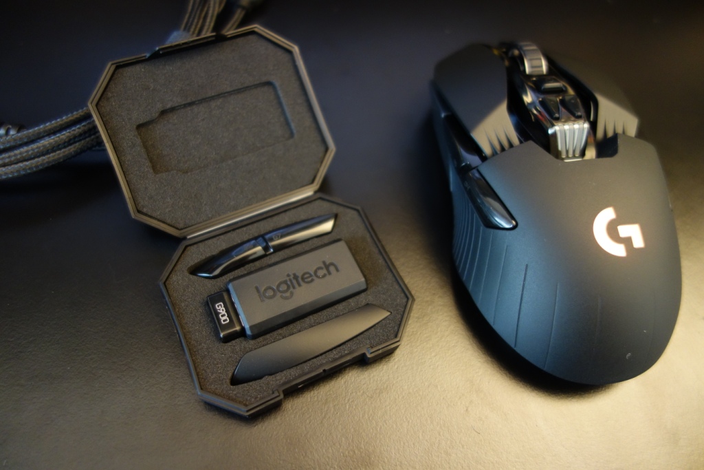 Logitech G900 Chaos Spectrum review – The best gaming mouse on the | Totally Dubbed